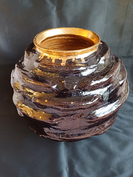 Moon Jar 'Titan'